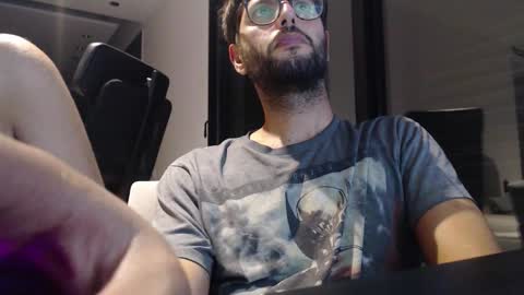 Snapshot of brads91 chatting on 11/08/25, 09:57 brads online show from 11/08/25, 09:57