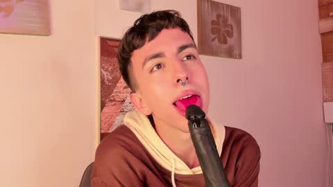 Snapshot of brahmbelial__ chatting on 01/22/25, 05:26 Brahm online show from 01/22/25, 05:26