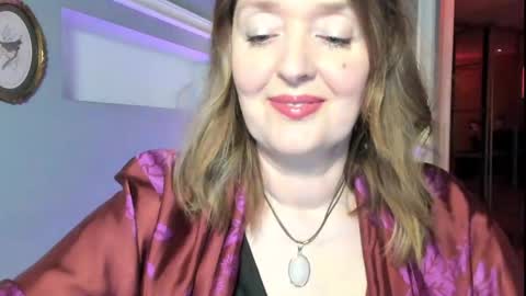 I see you X-twitter its braingirl online show from 04/26/26, 05:32