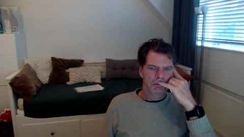 Snapshot of bram1944972145 chatting on 12/04/24, 12:03 Bram online show from 12/04/24, 12:03