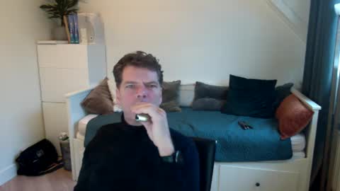 Snapshot of bram1944972145 chatting on 12/13/24, 10:41 Bram online show from 12/13/24, 10:41