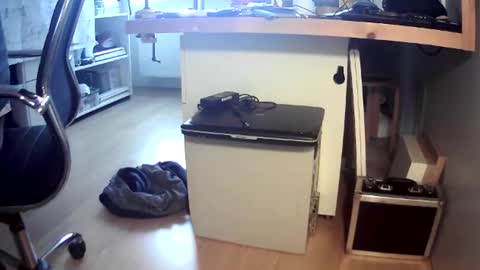 Snapshot of bram27370 chatting on 10/08/25, 08:01 bram27370 online show from 10/08/25, 08:01