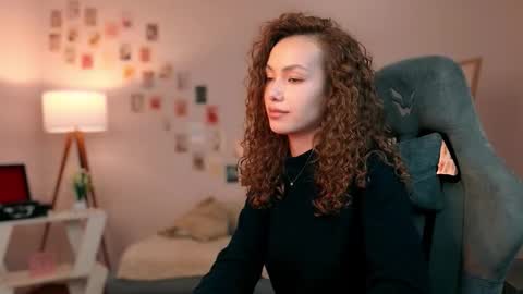 Lilly online show from 10/03/25, 01:41