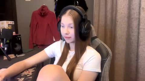 Alice online show from 11/03/25, 03:13