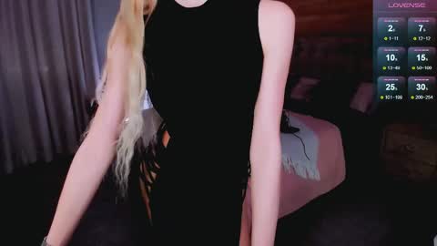 Emilia online show from 04/18/26, 08:40