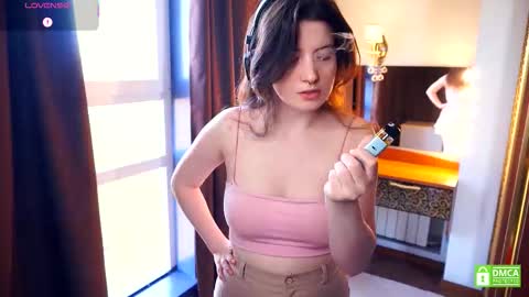 Snapshot of brandikenady chatting on 10/10/25, 06:34 Hild online show from 10/10/25, 06:34