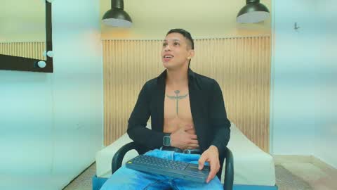 Snapshot of brandon_mercuri chatting on 06/08/26, 12:49 BRANDON online show from 06/08/26, 12:49