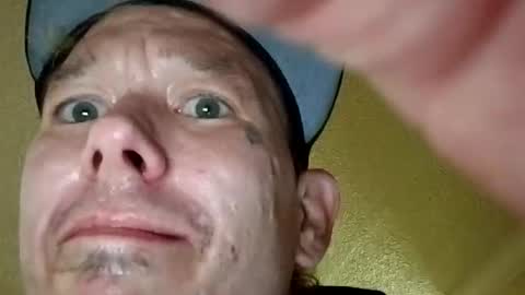 Snapshot of brandonhill82 chatting on 04/08/26, 12:32 brandonhill82 online show from 04/08/26, 12:32