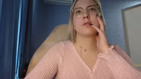 Snapshot of brandy__stars chatting on 10/23/25, 06:56 Belle online show from 10/23/25, 06:56