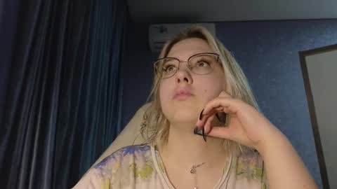 Snapshot of brandy__stars chatting on 11/09/25, 12:25 Belle online show from 11/09/25, 12:25