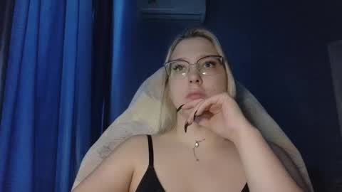 Snapshot of brandy__stars chatting on 11/14/25, 08:46 Belle online show from 11/14/25, 08:46