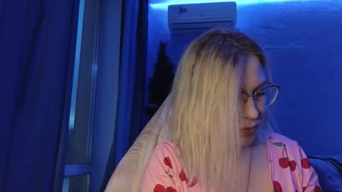 Snapshot of brandy__stars chatting on 01/08/26, 10:39 Belle online show from 01/08/26, 10:39