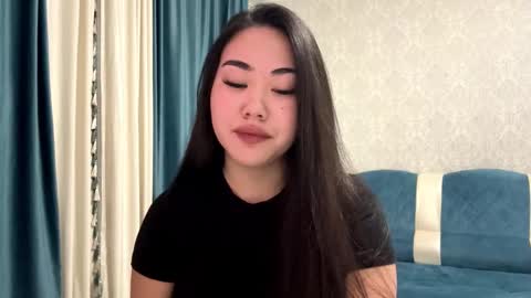 Snapshot of brandysveum chatting on 10/19/25, 03:01 Aypril   online show from 10/19/25, 03:01