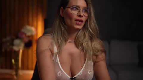 Alex online show from 10/13/25, 04:12