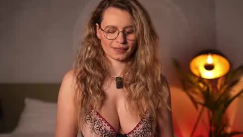 Alex online show from 04/24/26, 03:42