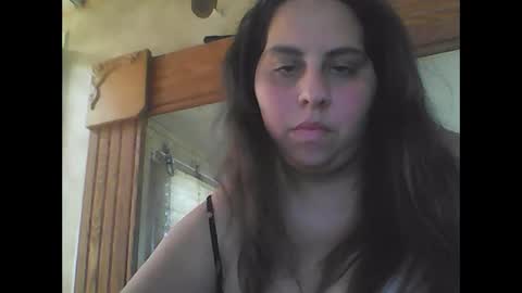 Snapshot of bratbrat23 chatting on 03/12/25, 06:33 Bay online show from 03/12/25, 06:33