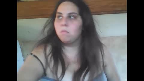 Snapshot of bratbrat23 chatting on 03/12/25, 11:01 Bay online show from 03/12/25, 11:01