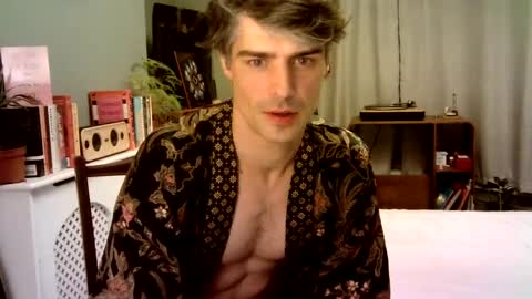 Snapshot of bratdownunder chatting on 02/16/25, 10:10 Bratdownunder online show from 02/16/25, 10:10