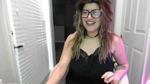 Snapshot of brattybarbiebabe chatting on 08/08/26, 01:19 BrattyBarbieBabe online show from 08/08/26, 01:19