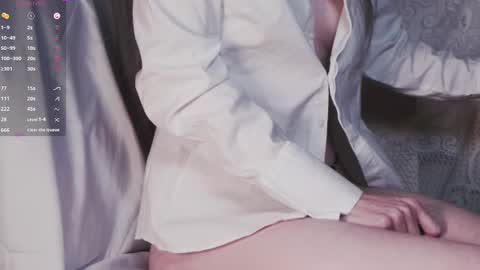 Evelyn .  online show from 11/02/25, 06:05