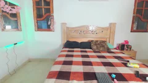 bratz_glloe online show from 03/02/26, 02:47