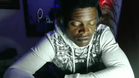 Snapshot of brayan1111x chatting on 05/17/26, 06:55 brayan1111x online show from 05/17/26, 06:55