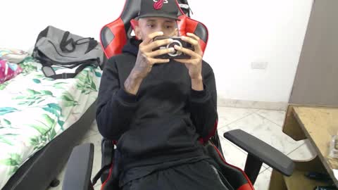 brayan_chevignon online show from 11/28/25, 11:02