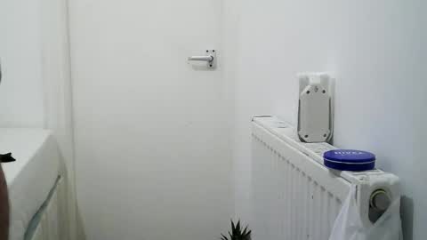 brazillllondonn online show from 04/29/26, 08:04