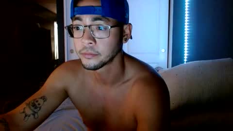 Snapshot of breadcrumbsss chatting on 11/02/25, 02:14 Breadcrumbsss online show from 11/02/25, 02:14