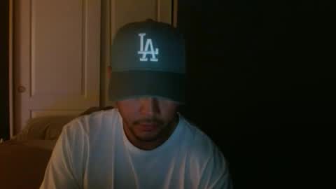 Snapshot of breadcrumbsss chatting on 12/15/25, 08:40 Breadcrumbsss online show from 12/15/25, 08:40