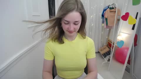 Snapshot of bree_sky chatting on 06/08/26, 11:21 Bree online show from 06/08/26, 11:21