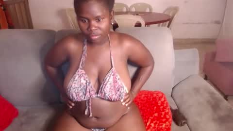 Valentina online show from 11/07/25, 08:14