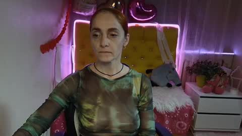 Snapshot of breeterner chatting on 03/11/25, 03:16 breeterner online show from 03/11/25, 03:16