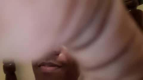 Snapshot of breez915900 chatting on 02/07/26, 05:11 breez915900 online show from 02/07/26, 05:11