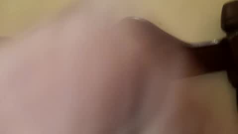 Snapshot of breez915900 chatting on 02/23/26, 05:38 breez915900 online show from 02/23/26, 05:38