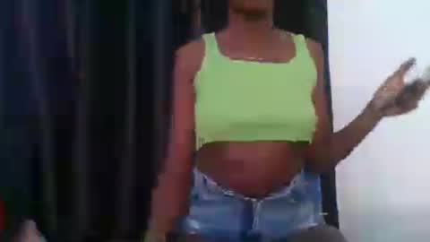 Snapshot of breezykan123 chatting on 06/14/26, 10:28 breelia online show from 06/14/26, 10:28
