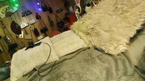 breezywinds963 online show from 10/09/25, 01:42