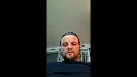 Snapshot of breitling43 chatting on 01/11/26, 02:05 breitling43 online show from 01/11/26, 02:05