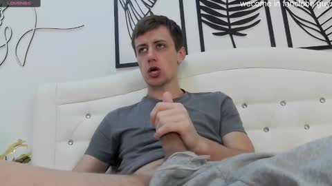 Snapshot of brell_line chatting on 02/09/25, 07:49 Brelland online show from 02/09/25, 07:49