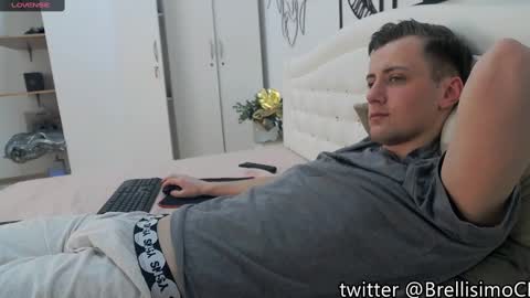 Snapshot of brell_line chatting on 03/02/25, 10:05 Brelland online show from 03/02/25, 10:05