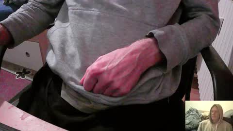 Snapshot of bremer64 chatting on 10/13/25, 06:46 bremer64 online show from 10/13/25, 06:46