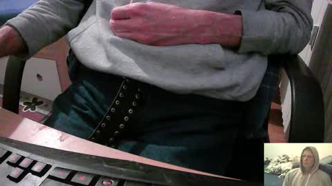 Snapshot of bremer64 chatting on 10/18/25, 11:44 bremer64 online show from 10/18/25, 11:44