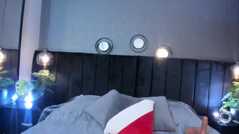   online show from 04/19/26, 09:28