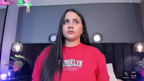 Snapshot of brenda__garcia chatting on 06/24/26, 03:27 online show from 06/24/26, 03:27