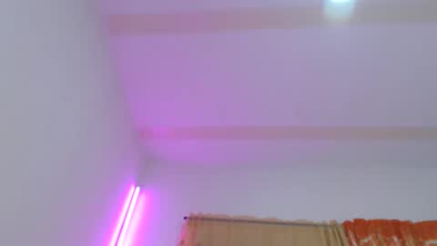 Brenda online show from 10/04/25, 04:32