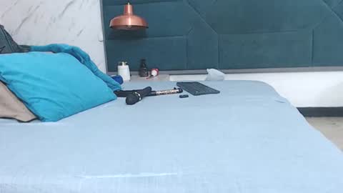 BRENDA VELASQUEZ online show from 04/11/26, 08:35