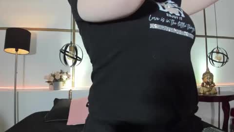 MeganBeaked online show from 10/02/25, 11:50