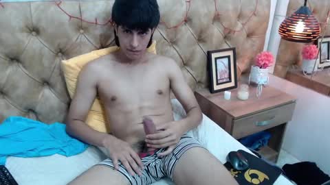 Esteban online show from 02/15/25, 04:47