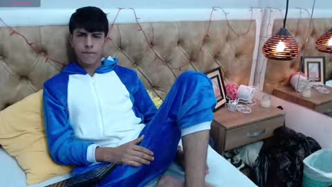 Esteban online show from 03/12/25, 07:24