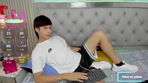 Snapshot of brent18_ chatting on 12/20/25, 03:35 Esteban online show from 12/20/25, 03:35